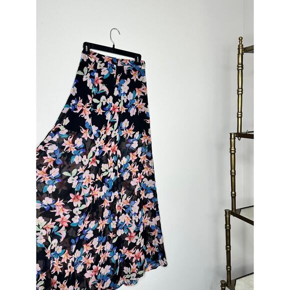 Show me your MuMu Floral Maxi‎ Skirt Sz Small - Picture 3 of 4